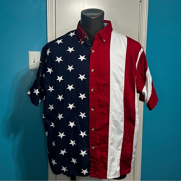 Red, White, & Blue Patrtiotic Themed Button Down Shirt Cotton Traders Sport EUC - Picture 9 of 16